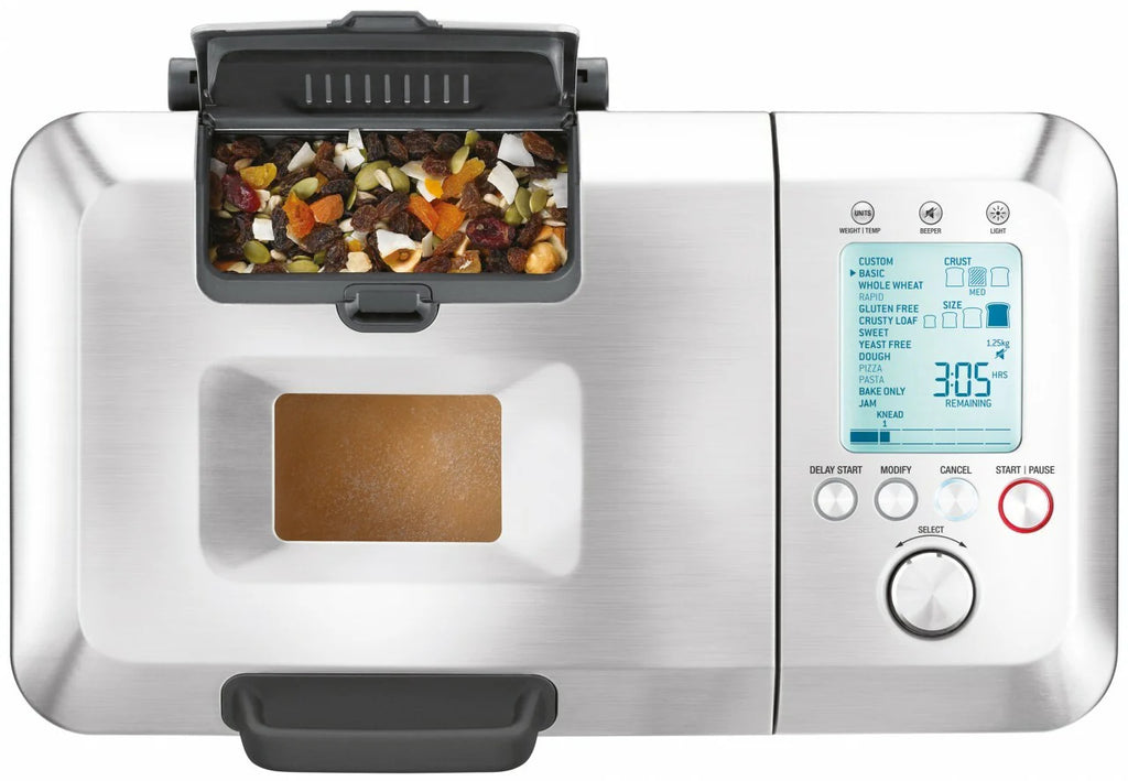2.5-lb Bread Maker with nut dispensor P9020