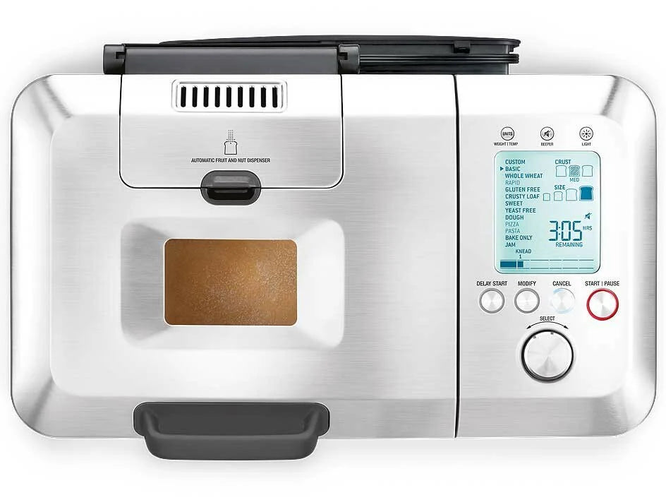 2.5-lb Bread Maker with nut dispensor P9020