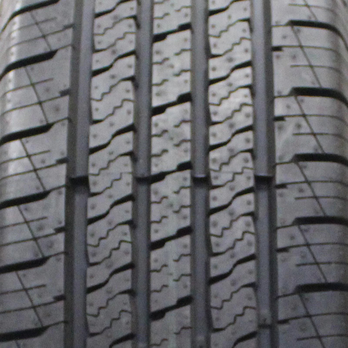 P255/65R17 110H Highway Tire W13319