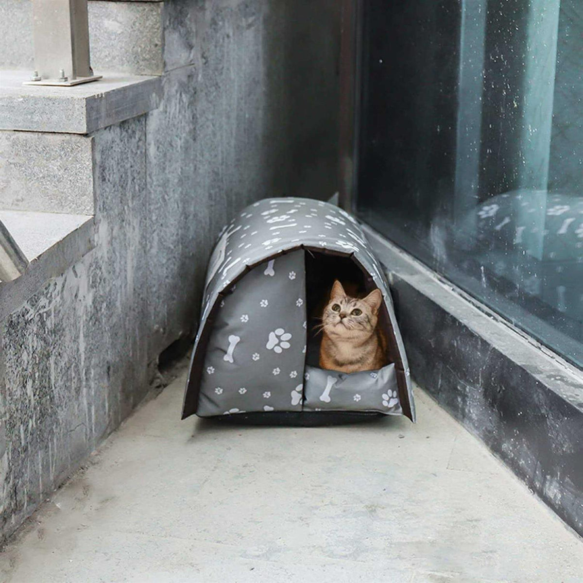 Weatherproof Foldable Cotton Filled Cat House G10091