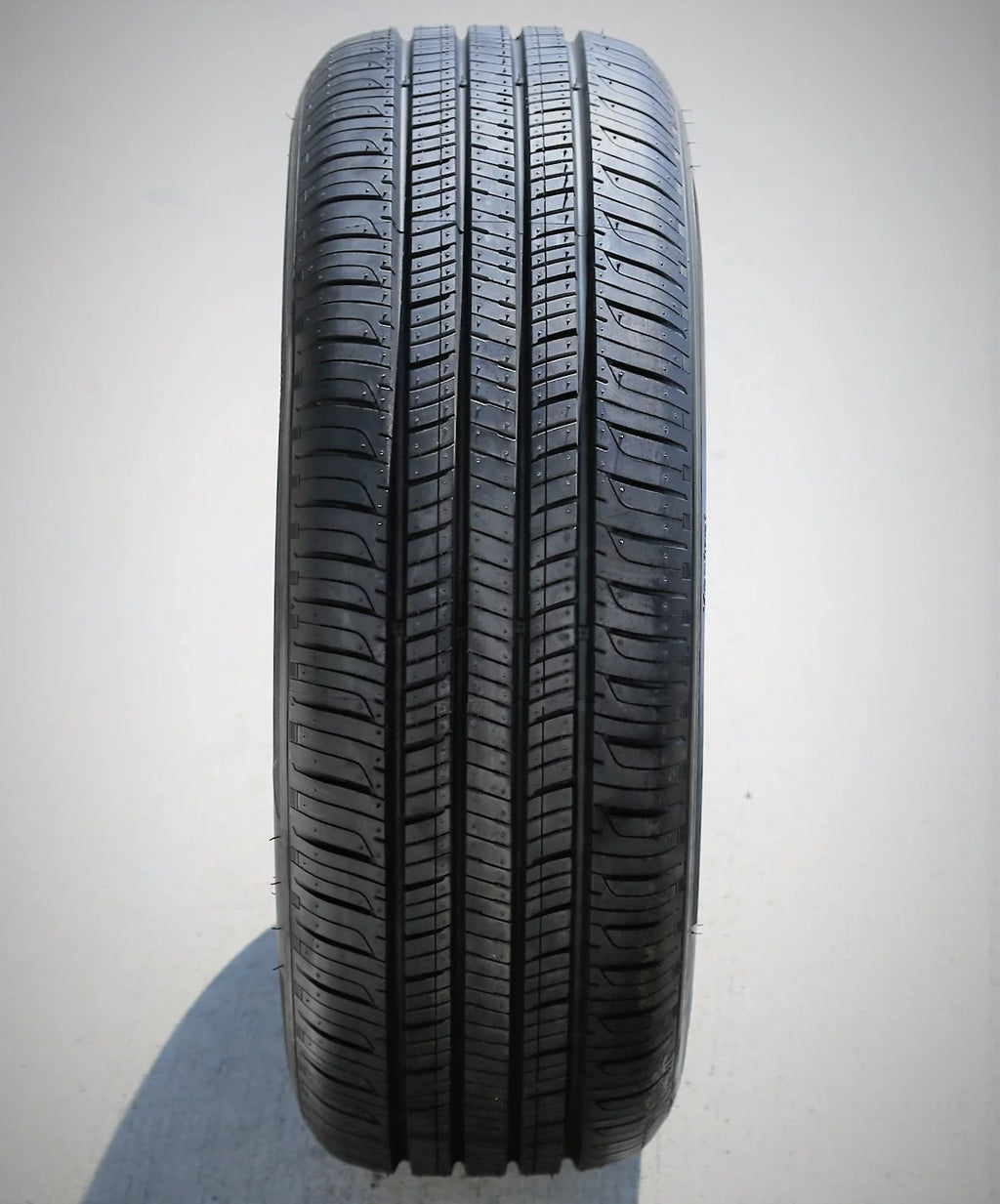 All Season 195/60R16 89H Passenger Tire G85810