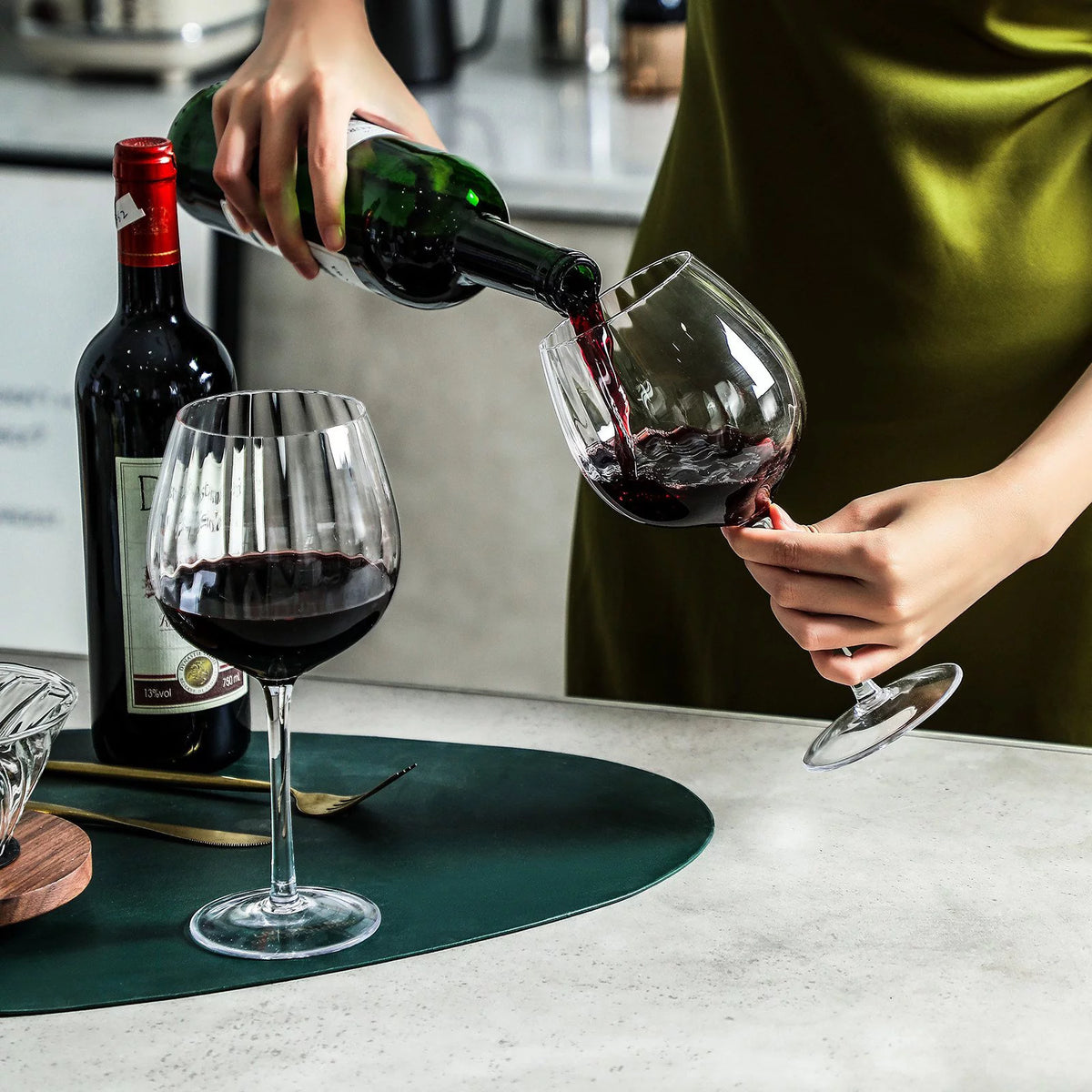 Ribbed Optic Wine Glasses set of 4 N230
