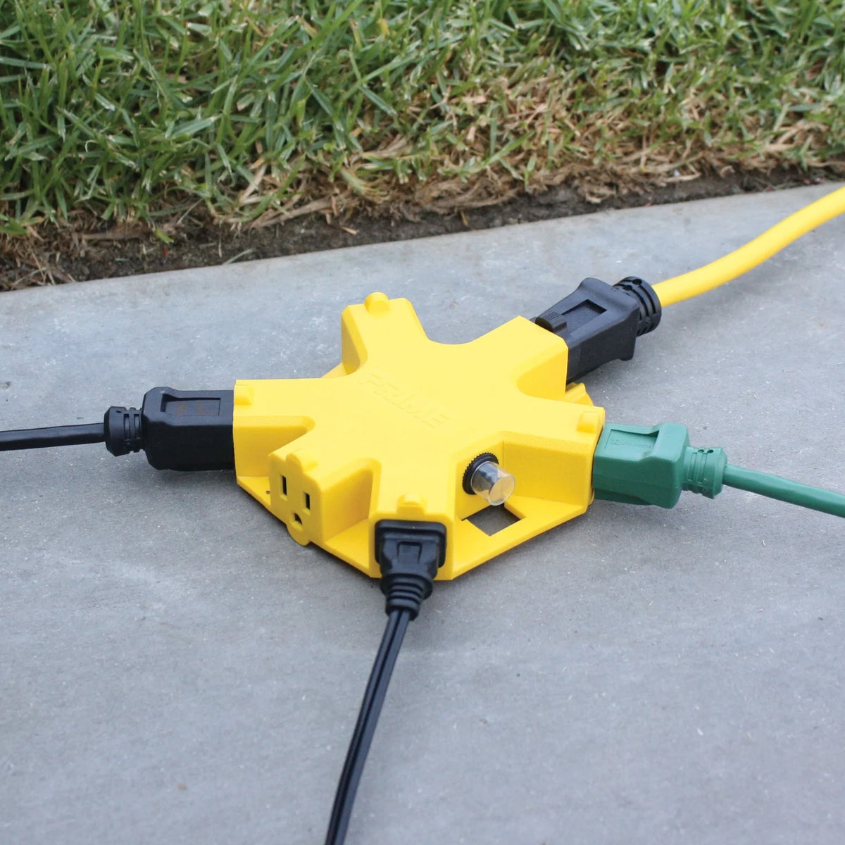 12/3 SJTOW 100 ft Outdoor Extension Cord with 5 Outlet Adapter, Yellow X368737