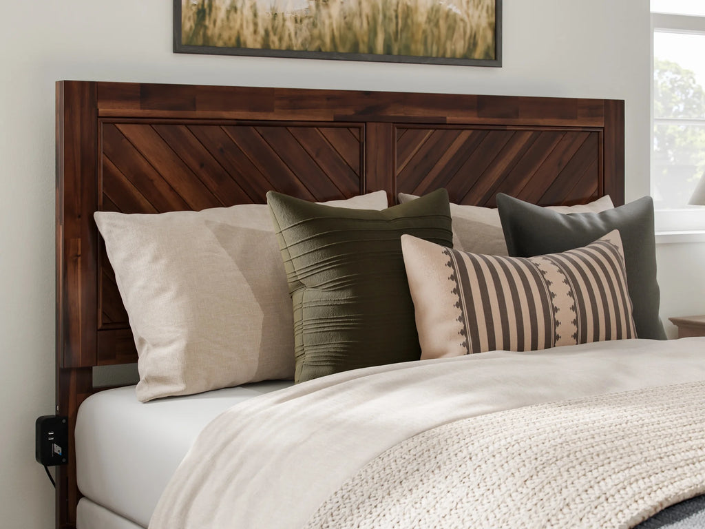 Queen Solid Wood Low Profile Platform Bed with Footboard, Walnut T85879